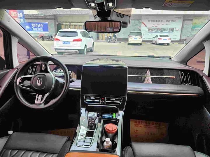 Фото 4 - GAC Trumpchi M8