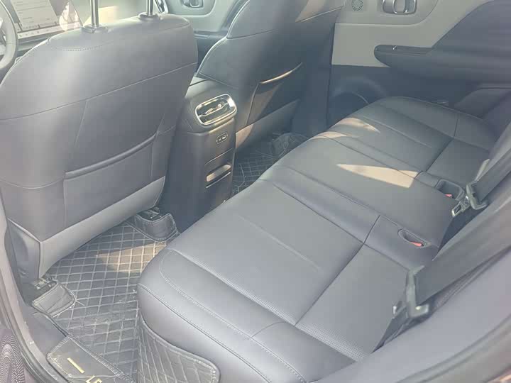 Фото 8 - Leapmotor B10