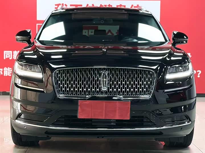 Фото 2 - Lincoln Nautilus