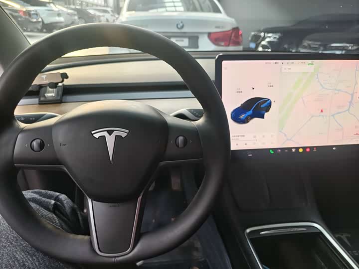 Фото 5 - Tesla Model 3