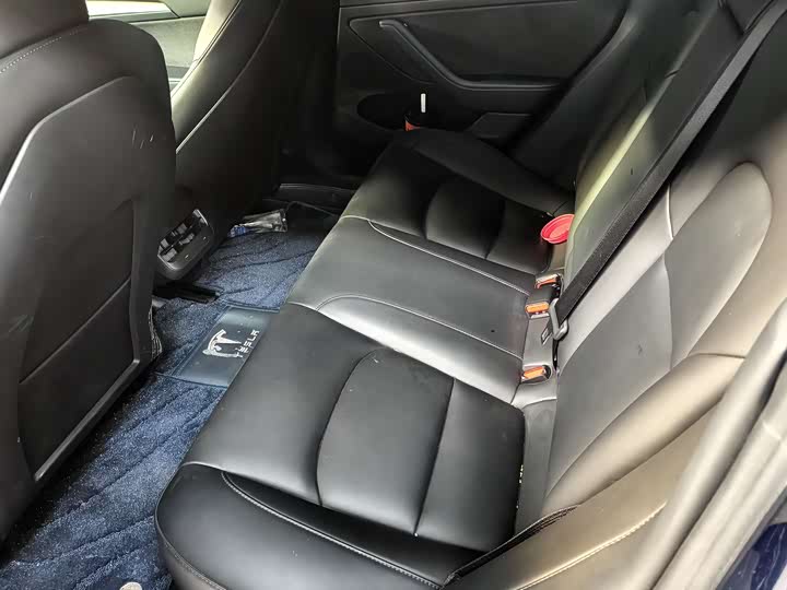 Фото 8 - Tesla Model 3