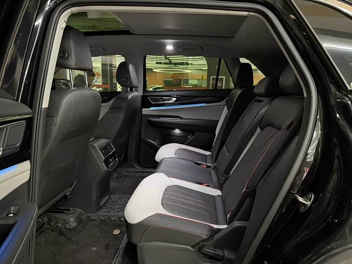 Photo 7 - Volkswagen Teramont Pro