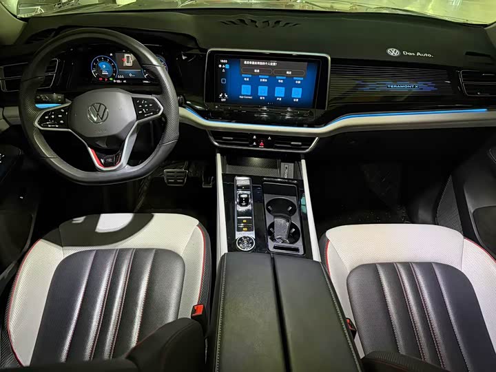 Photo 8 - Volkswagen Teramont Pro