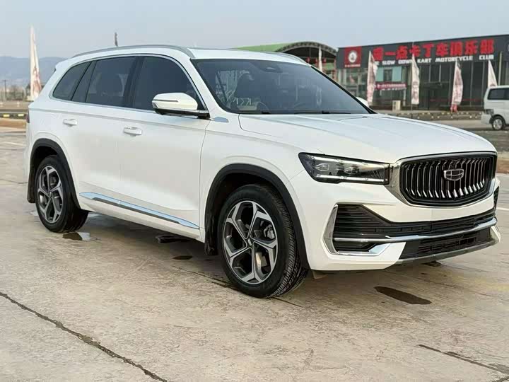 Фото 3 - Geely Monjaro