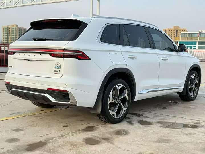 Фото 6 - Geely Monjaro