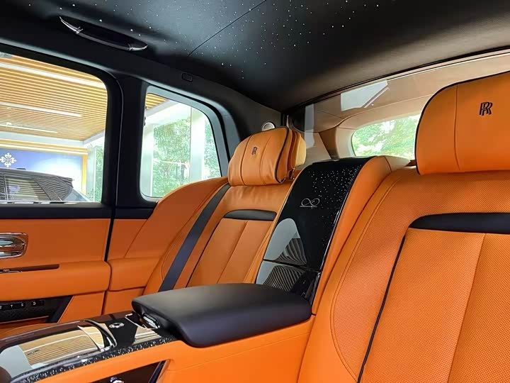 Photo 6 - Rolls-Royce Cullinan