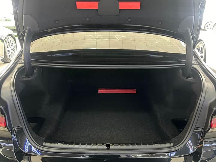 Фото 9 - BMW 5 Series