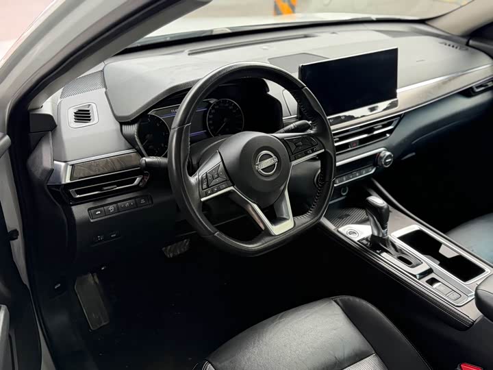 Фото 2 - Nissan Teana