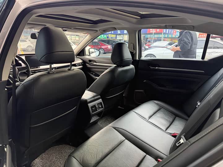 Фото 6 - Nissan Teana