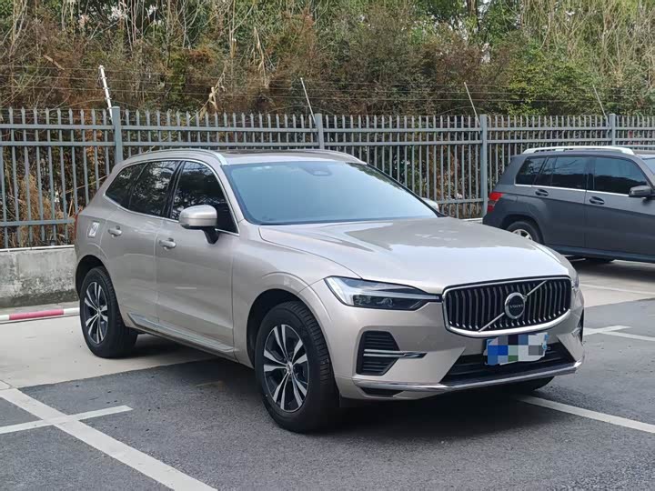 Фото 2 - Volvo XC60