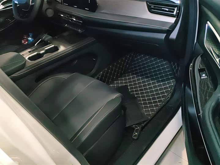 Фото 8 - Changan X7 Plus