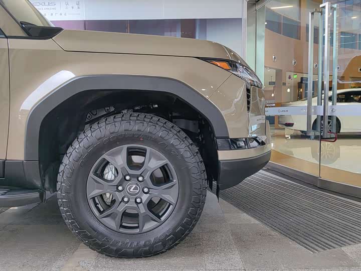 Фото 7 - Lexus GX