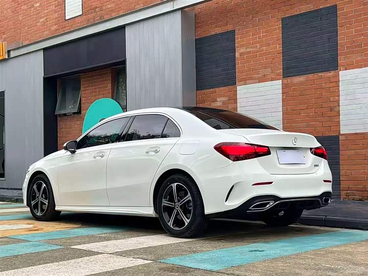 Фото 5 - Mercedes-Benz A-Class