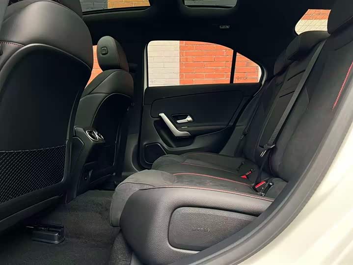 Фото 9 - Mercedes-Benz A-Class