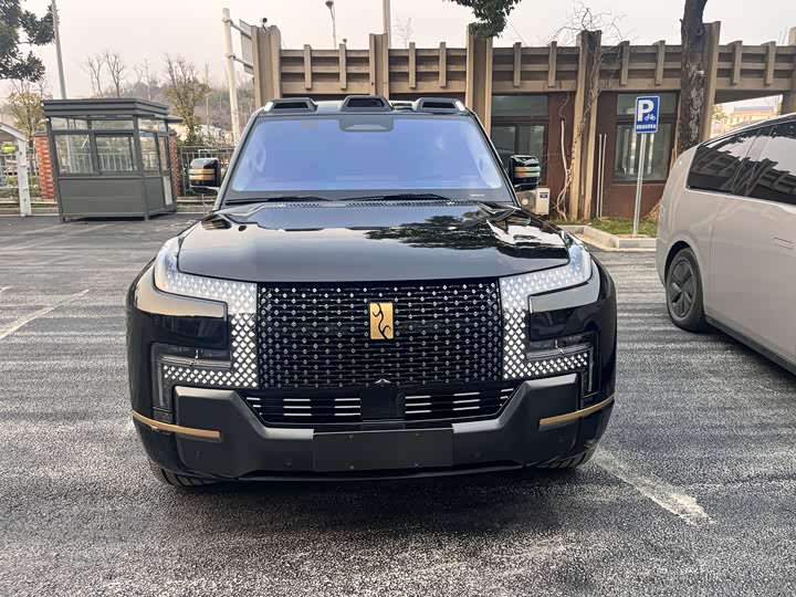 Photo 1 - BYD Yangwang U8