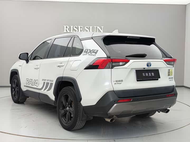 Фото 7 - Toyota RAV4 Hybrid