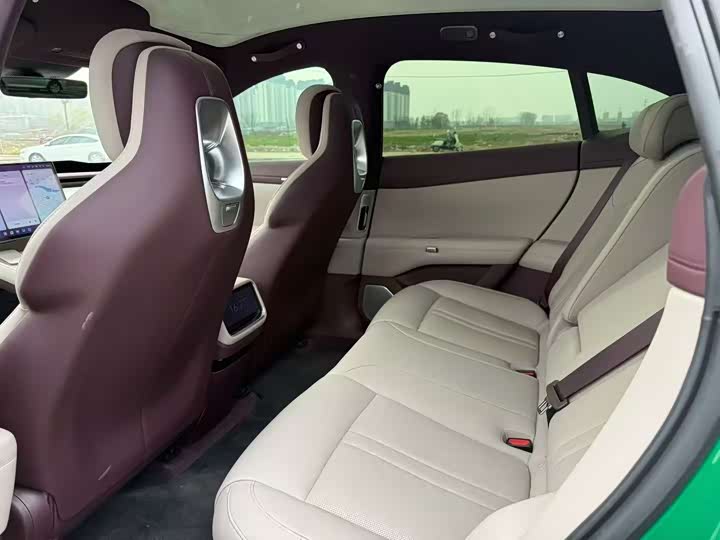 Фото 5 - Xiaomi YU7