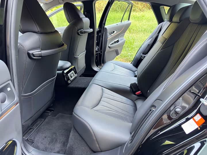 Фото 7 - Toyota Mirai