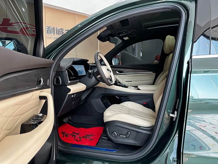 Фото 9 - Geely Monjaro