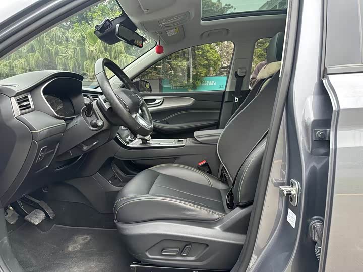 Фото 9 - Roewe RX5 Hybrid