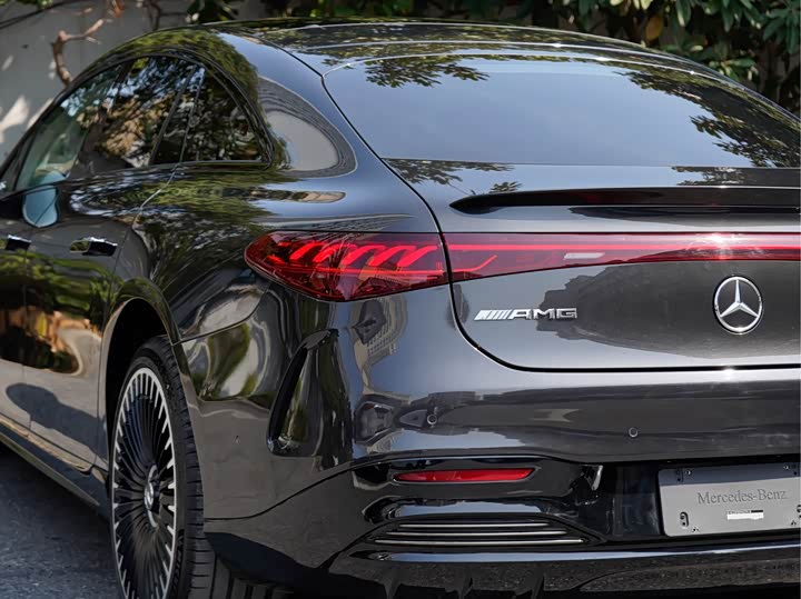 Photo 8 - Mercedes-Benz EQS AMG