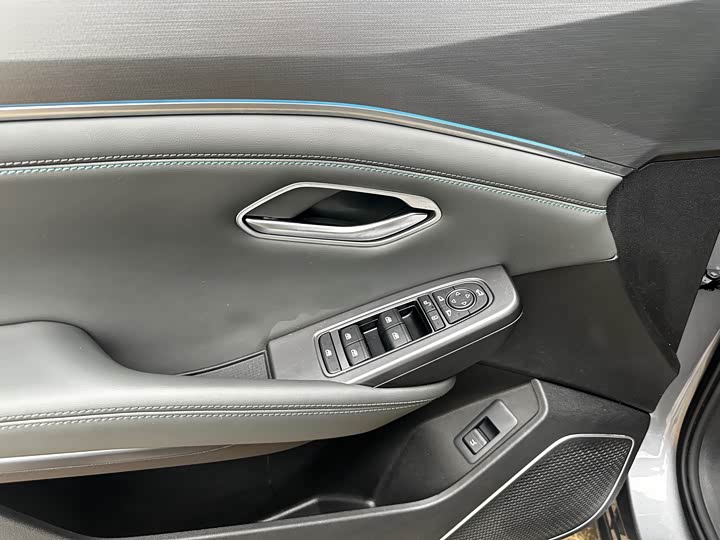 Фото 9 - BYD Song L DM-i Hybrid