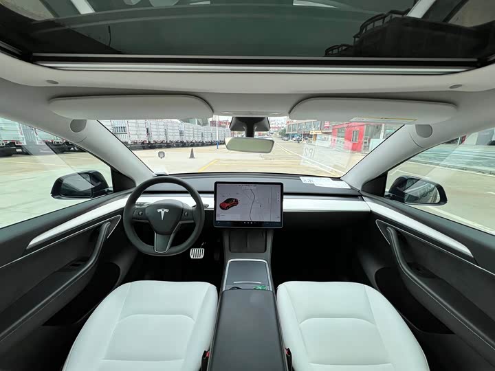 Фото 8 - Tesla Model Y