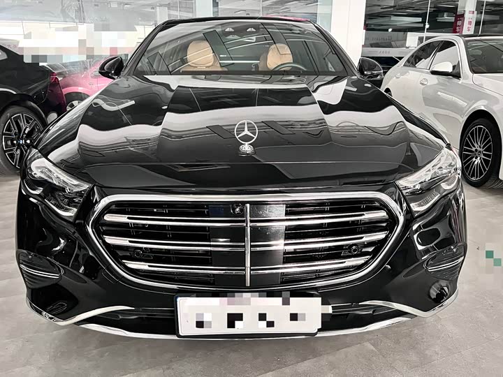 Фото 2 - Mercedes-Benz E-Class