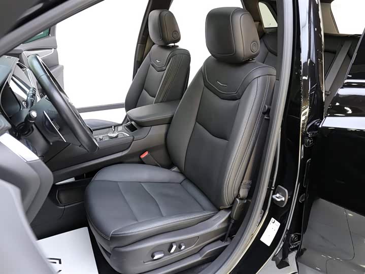 Фото 7 - Cadillac XT5