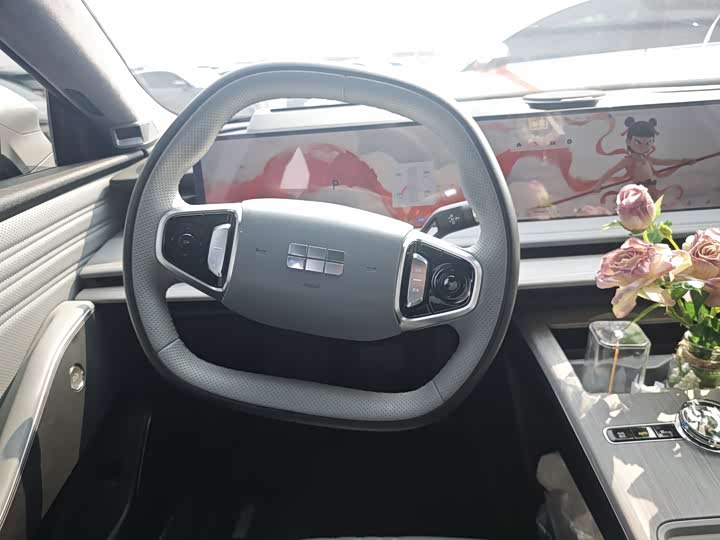 Photo 6 - Geely Galaxy E8