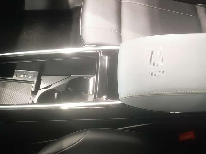 Photo 8 - Volkswagen ID.4 X