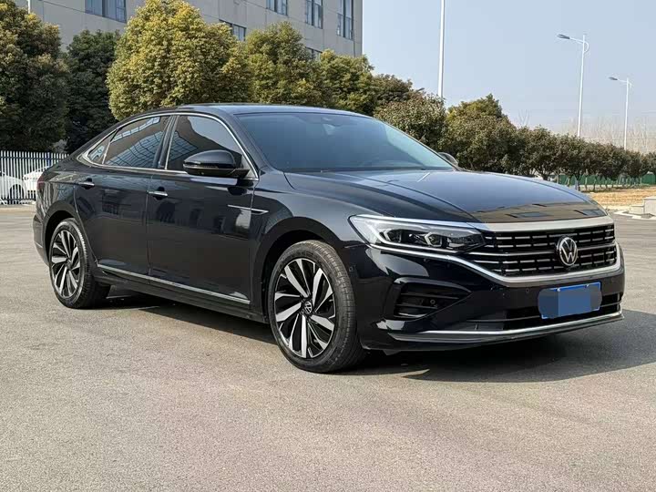 Фото 3 - Volkswagen Passat