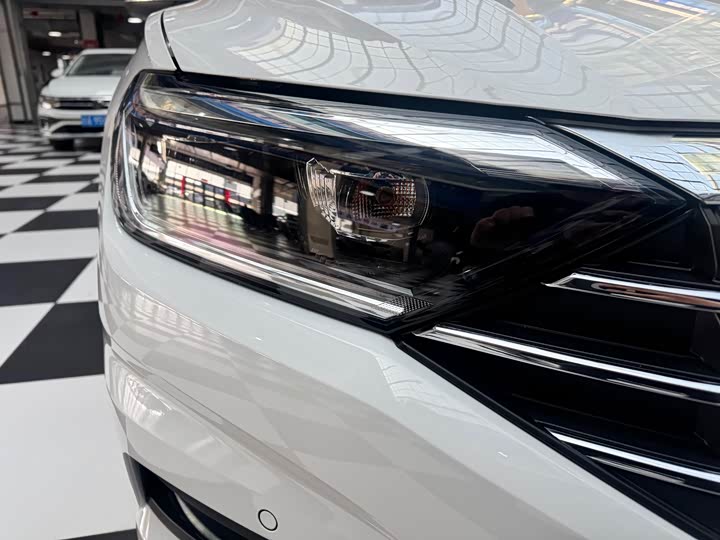 Фото 4 - Volkswagen Sagitar L