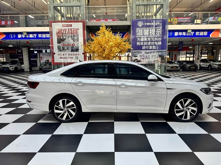 Фото 6 - Volkswagen Sagitar L