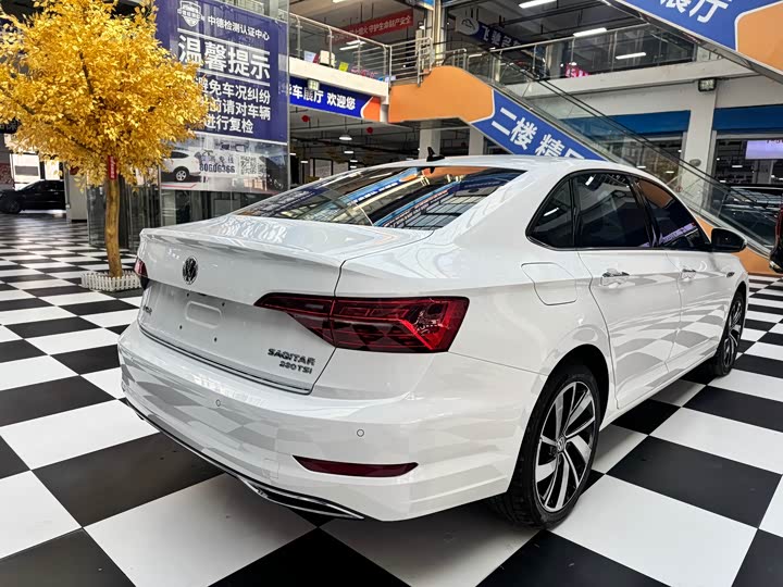 Фото 7 - Volkswagen Sagitar L