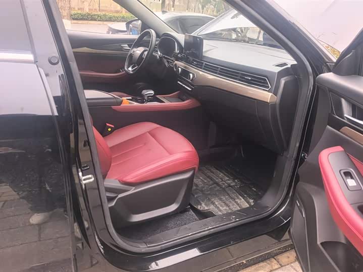 Photo 8 - Jetour X70