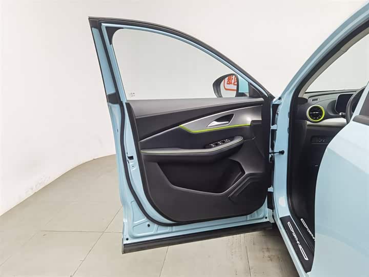 Photo 8 - Dongfeng Forthing Leiting