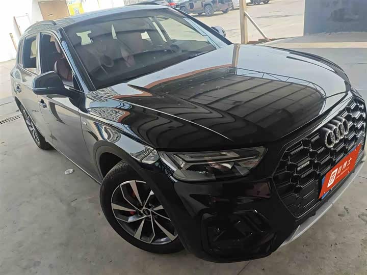 Фото 5 - Audi Q5L