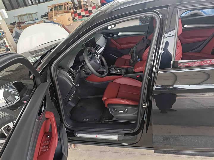 Фото 7 - Audi Q5L