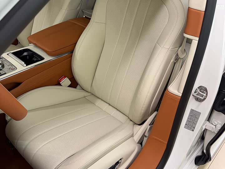 Bentley Flying Spur 2024 2024款 4.0T V8 标准版