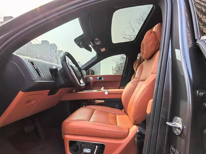 Фото 4 - LiXiang L8