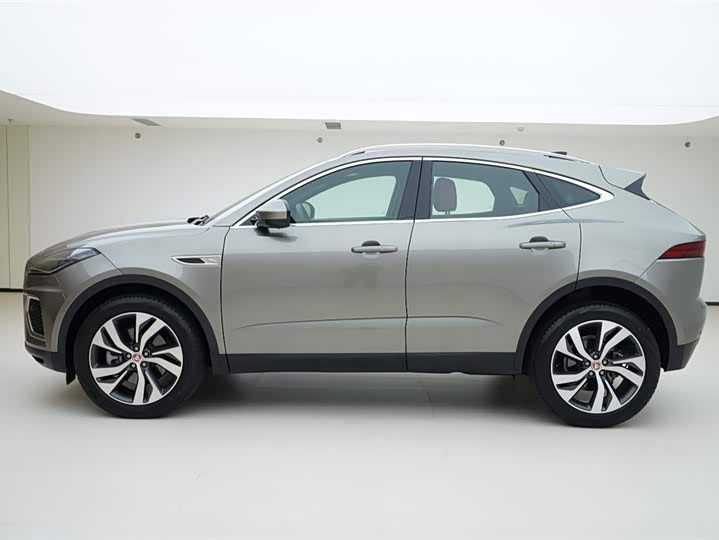 Фото 3 - Jaguar E-Pace