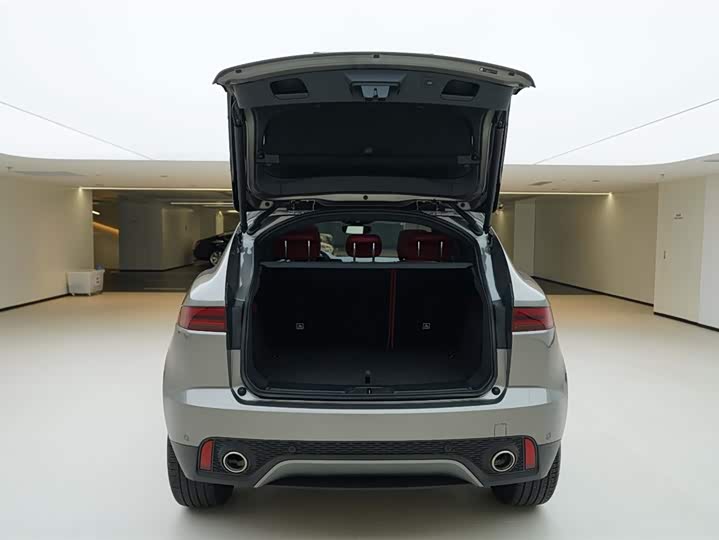 Фото 6 - Jaguar E-Pace