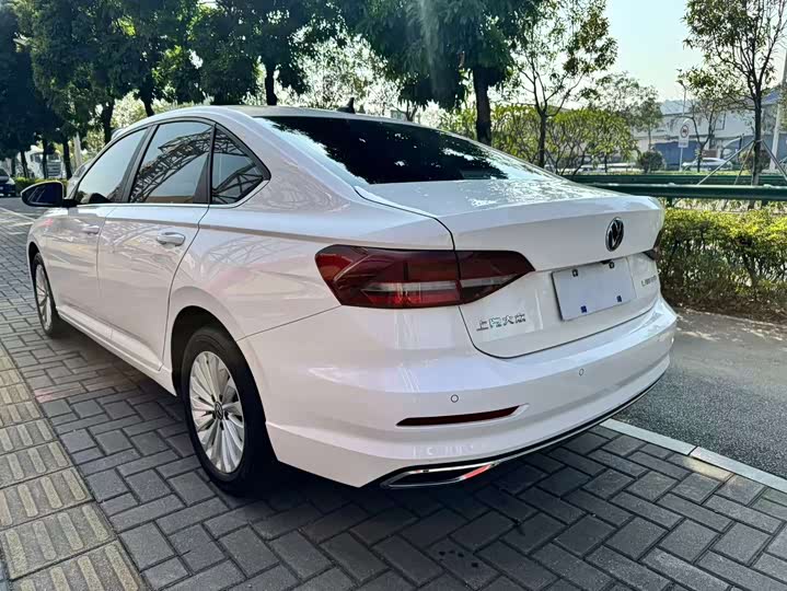 Фото 5 - Volkswagen Lavida