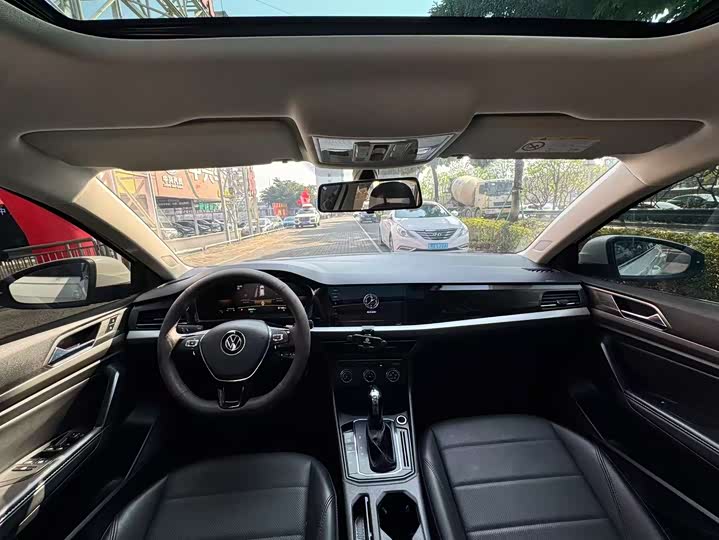 Фото 7 - Volkswagen Lavida