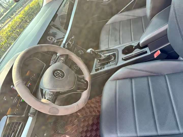 Фото 9 - Volkswagen Lavida