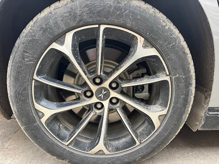 Фото 5 - XPeng P7