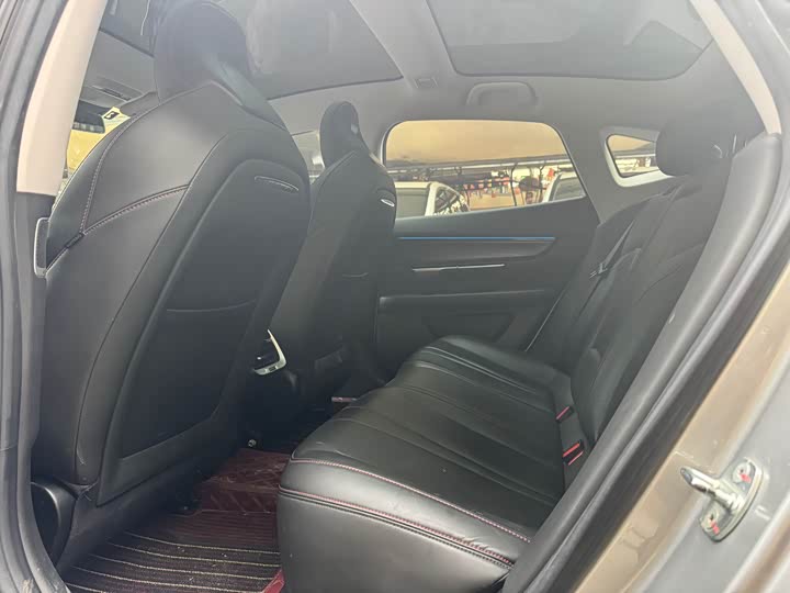 Фото 8 - XPeng P7