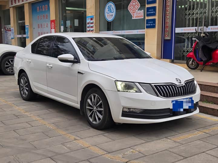 Фото 3 - Skoda Octavia Pro