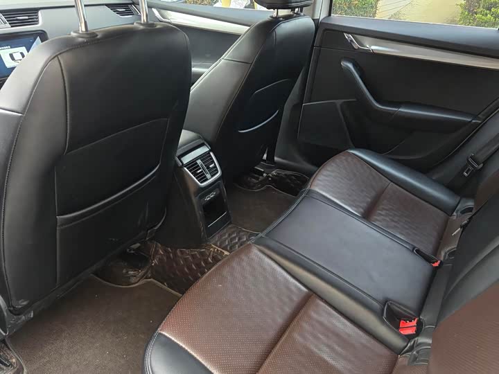 Фото 7 - Skoda Octavia Pro